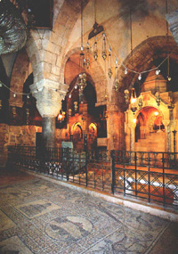 Svētās Helēnas kapela Augšāmcelšanās baznīcā Jeruzalemē, vieta, kur tika atrasts Dzīvudarošais Krusts